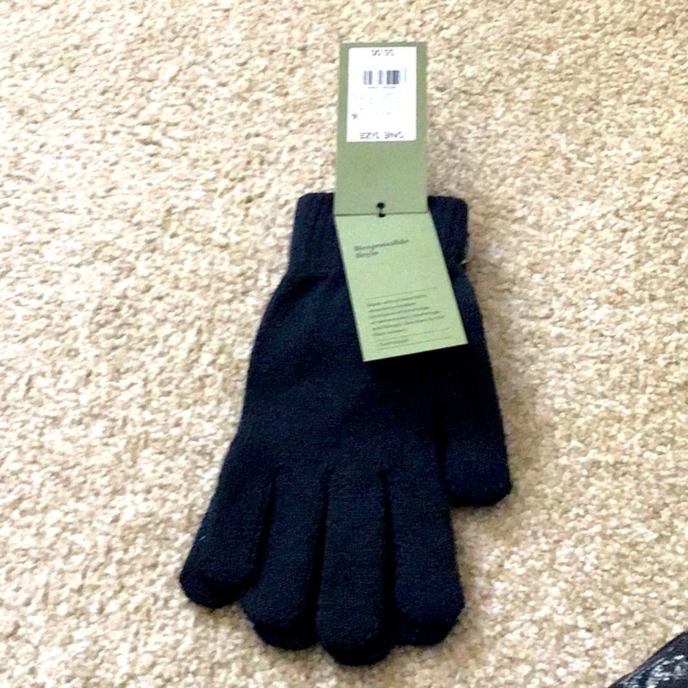 Goodfellow gloves